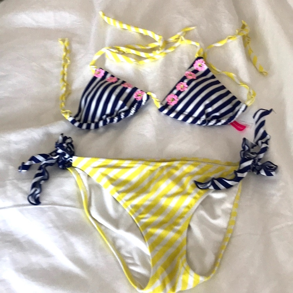 *** $6/3 items Victoria’s Secret bikinis